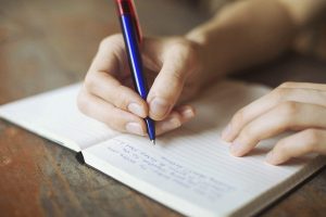 Paraphrase là gì? Các cách paraphrase phổ biến để ăn điểm trong IELTS Writing