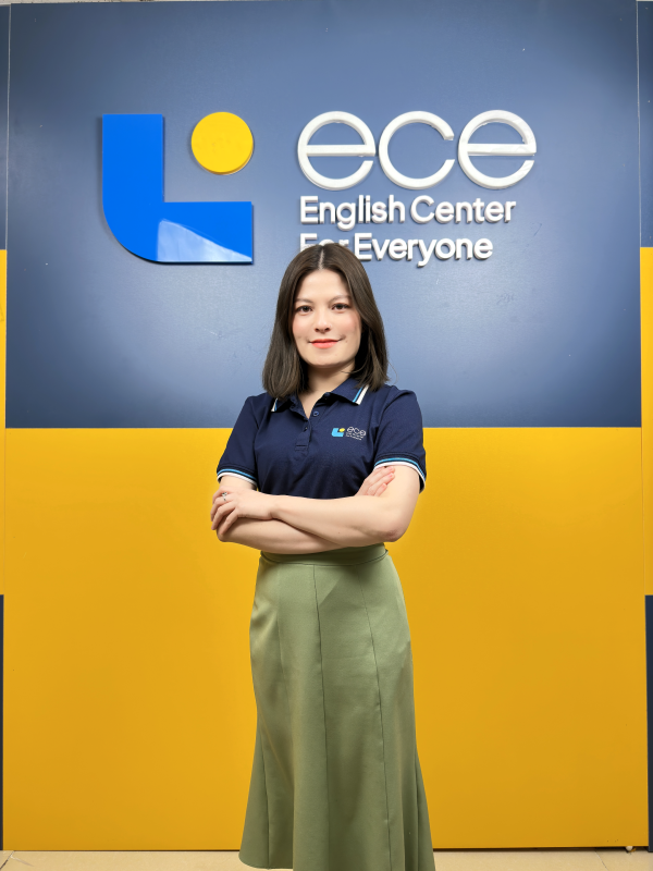 Cô Hồng Hạnh - Giáo viên 8.5 IELTS tại ECE