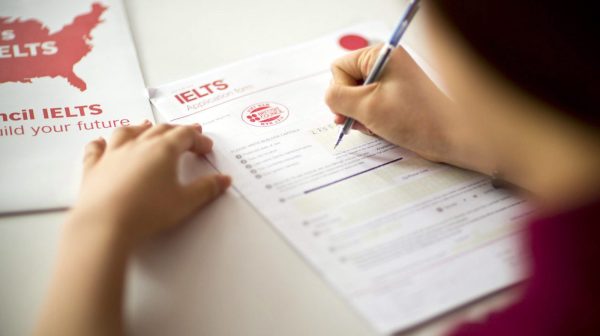 Lệ phí thi IELTS tại BC và IDP